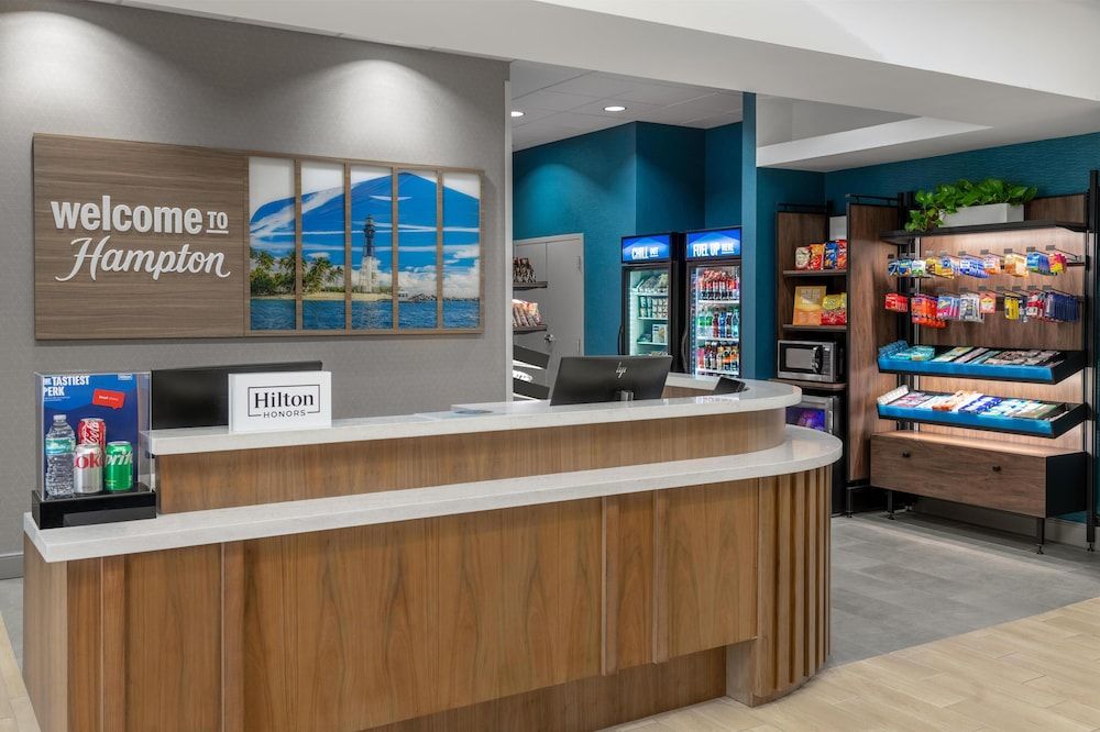 Hampton Inn & Suites Coconut Creek 3