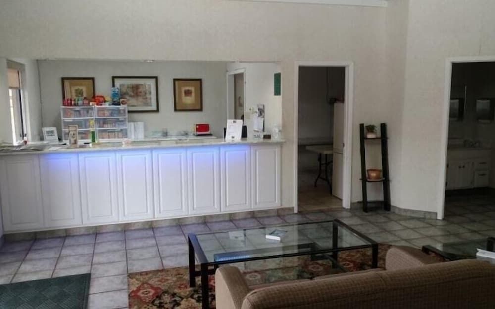 Hotel O Executive Inn & Suites Cuero Hwy 87 3