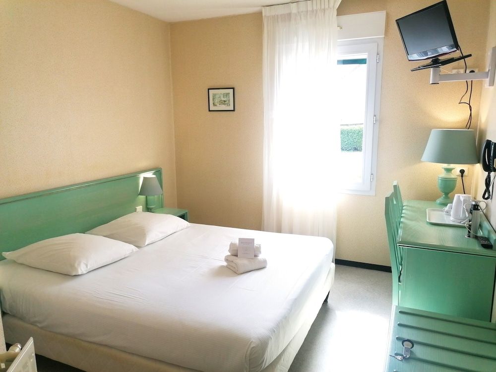 Hôtel du Commerce 3 estrellas en Tronget