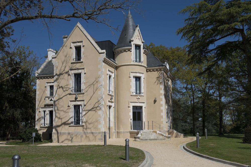 Le Château des Plans -1 estrelas em Parthenay