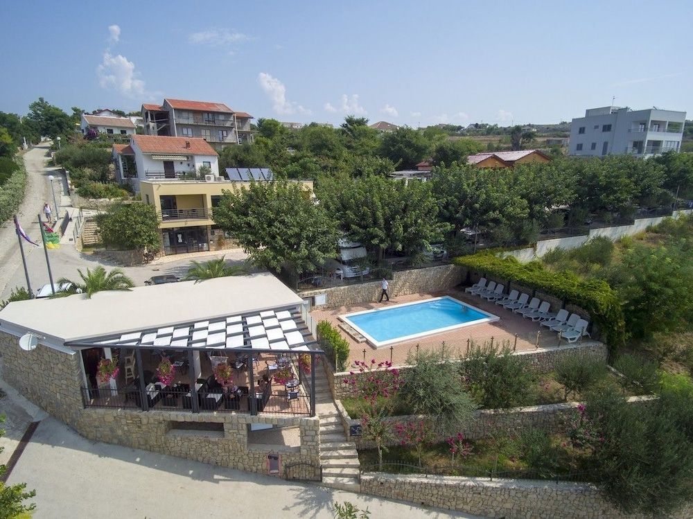 Camping Odmoree - Campsite -1 estrelas em Ražanac