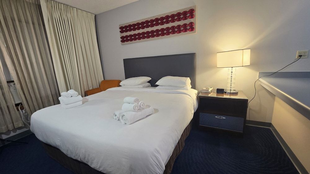 Illini Inn & Suites Hotel - Rantoul/Gifford/Champaign/Urbana 2