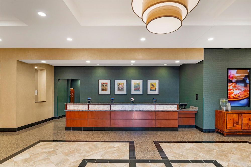 Drury Plaza Hotel St. Louis Brentwood 2
