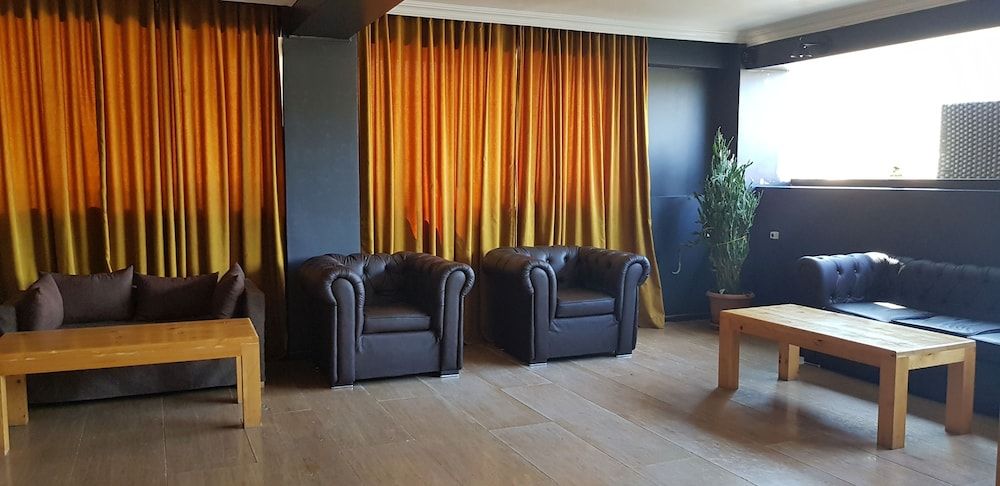 Mgzavrebi Gonio Aparthotel 2