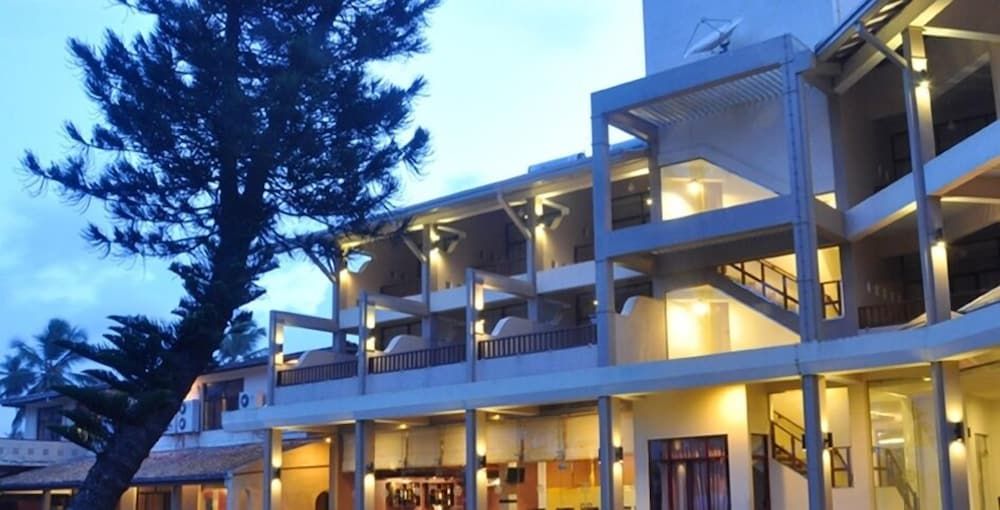 Laya Beach -1 estrelas em Wadduwa