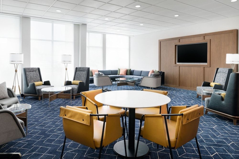 Courtyard By Marriott New Castle 2