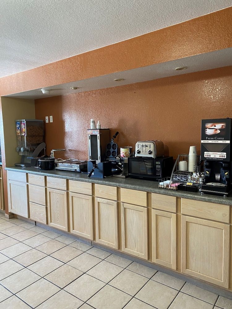 Western Inn & Suites 3