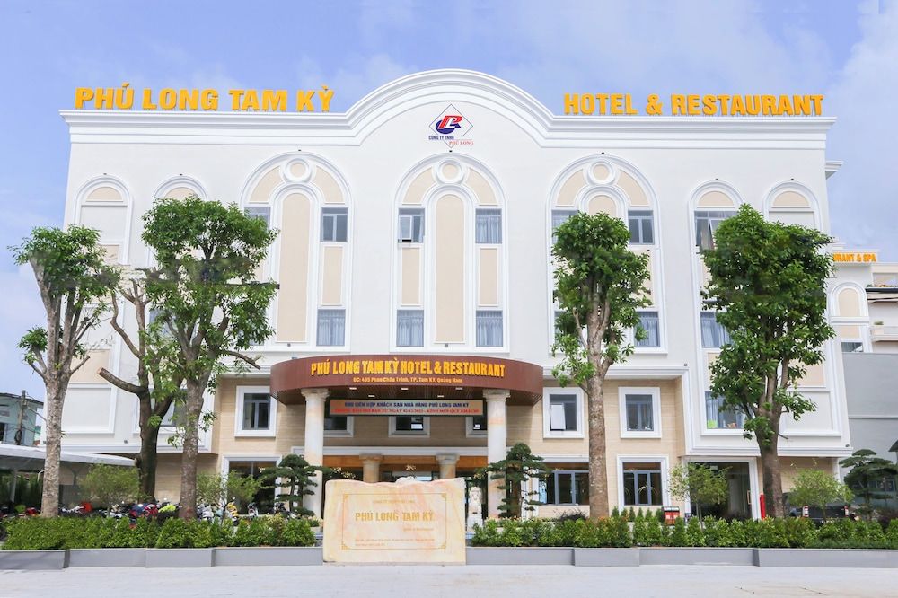 Phu Long Tam Ky Hotel & Restaurant 4 estrellas en Tam Kỳ