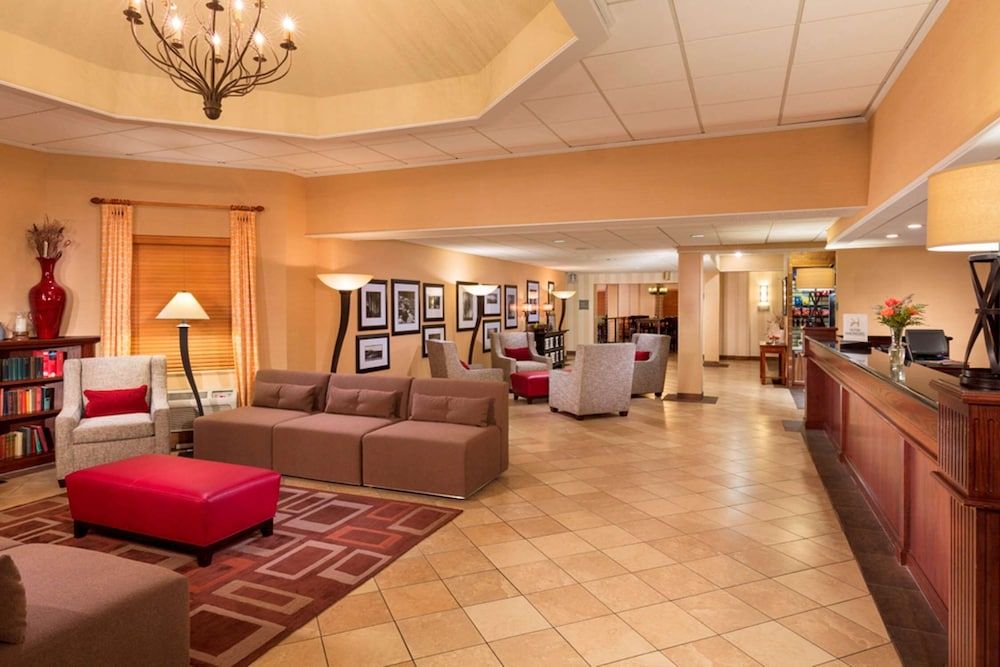 DoubleTree by Hilton Hotel Vancouver 3