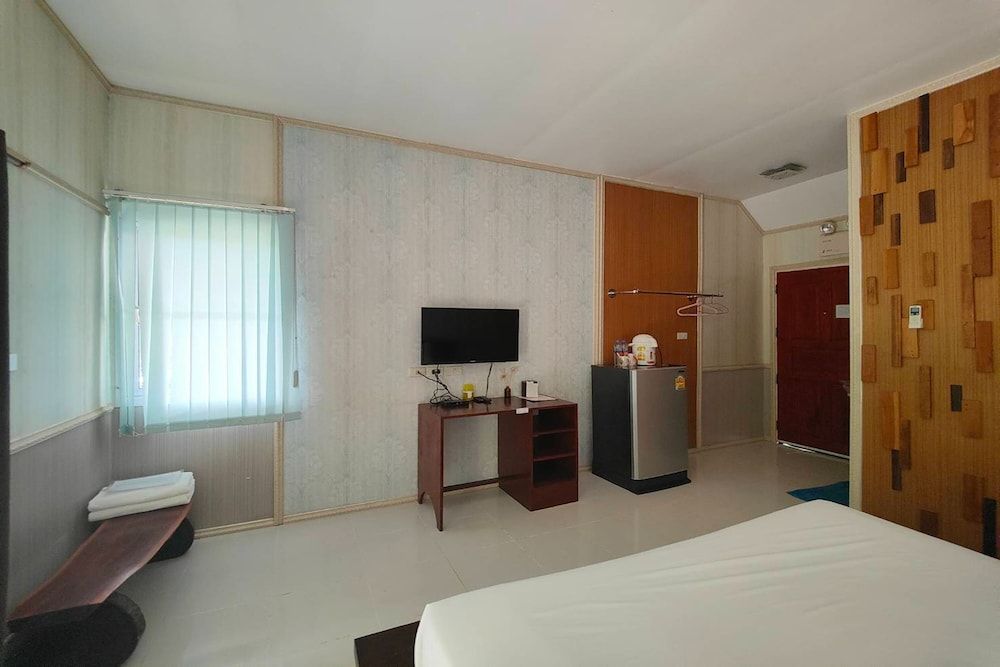 The Creek Resort 3
