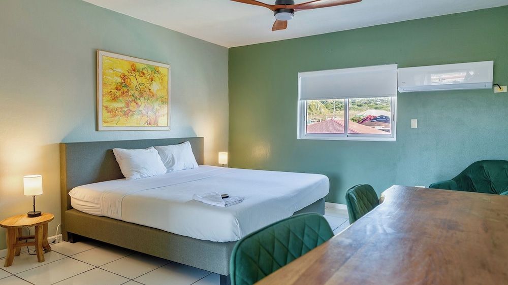 Talk of the Town Inn & Suites -1 estrelas em Oranjestad