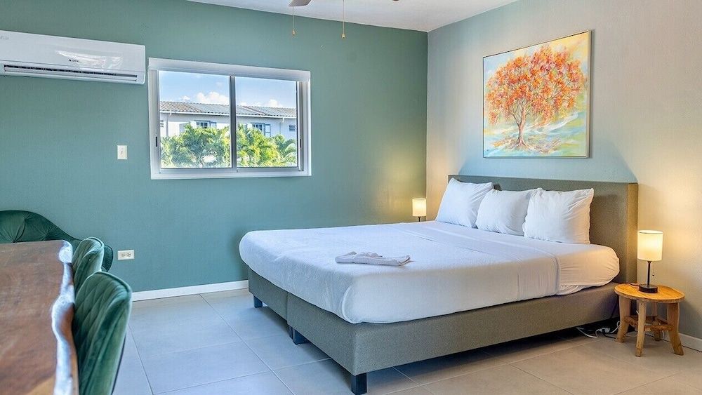 Talk of the Town Inn & Suites 2