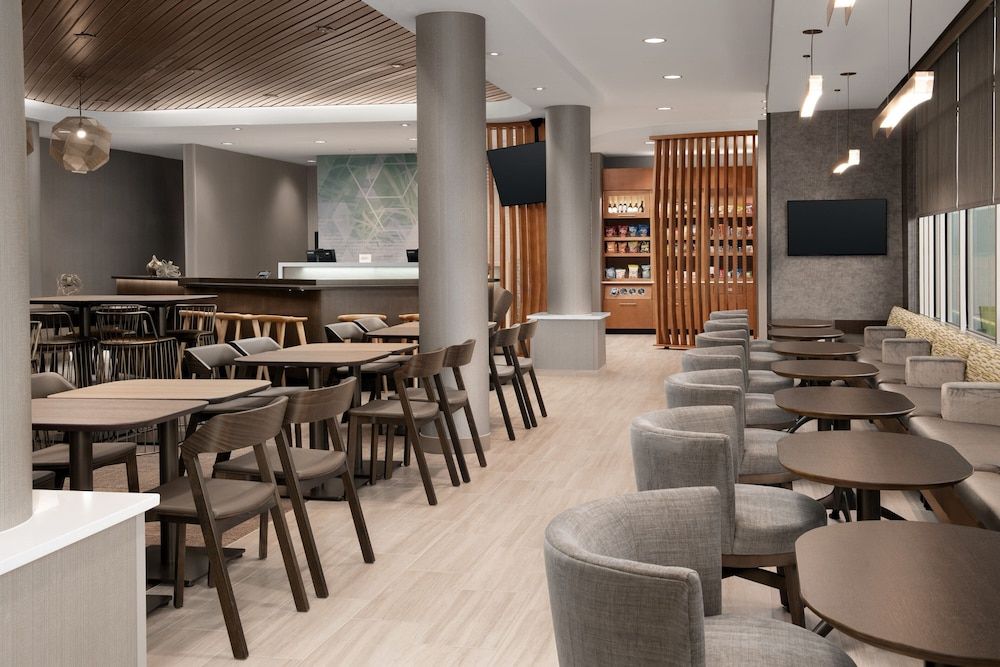 Springhill Suites By Marriott Fayetteville I 95 3