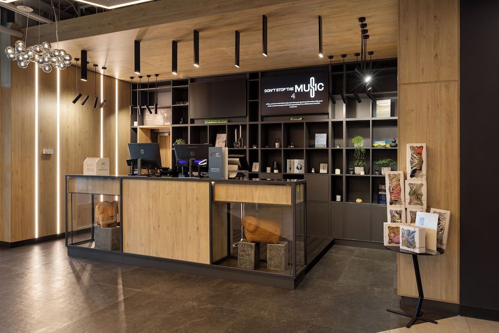 Ibis Kyiv Beresteiska 2