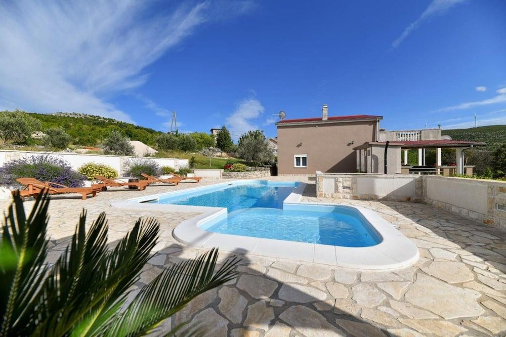 Villa Bella in Kru evo -1 estrelas em Kruševo