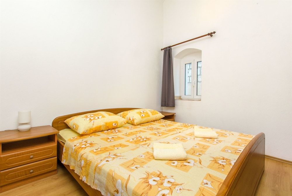 House Jozo 2