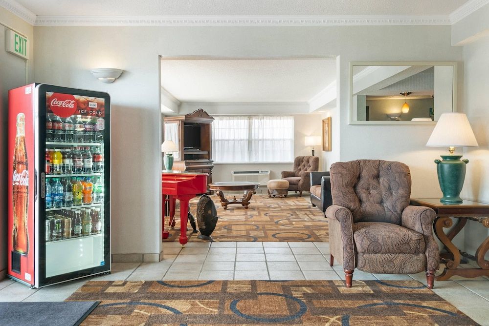 Quality Inn & Suites Manistique 3