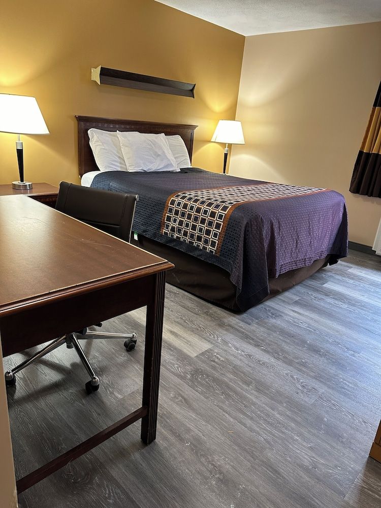 Wickford Motor Inn 3