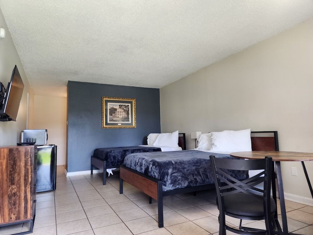 Red Carpet Inn - Houma LA 2 estrellas en Houma