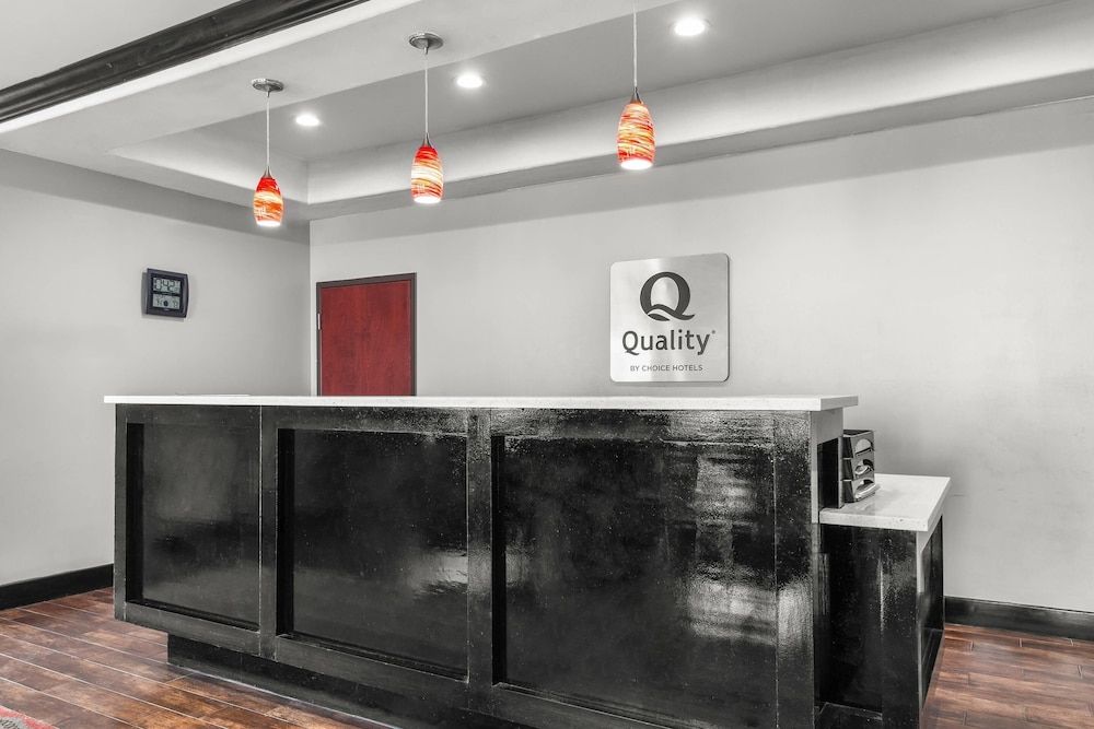 Quality Inn & Suites Pearsall 3