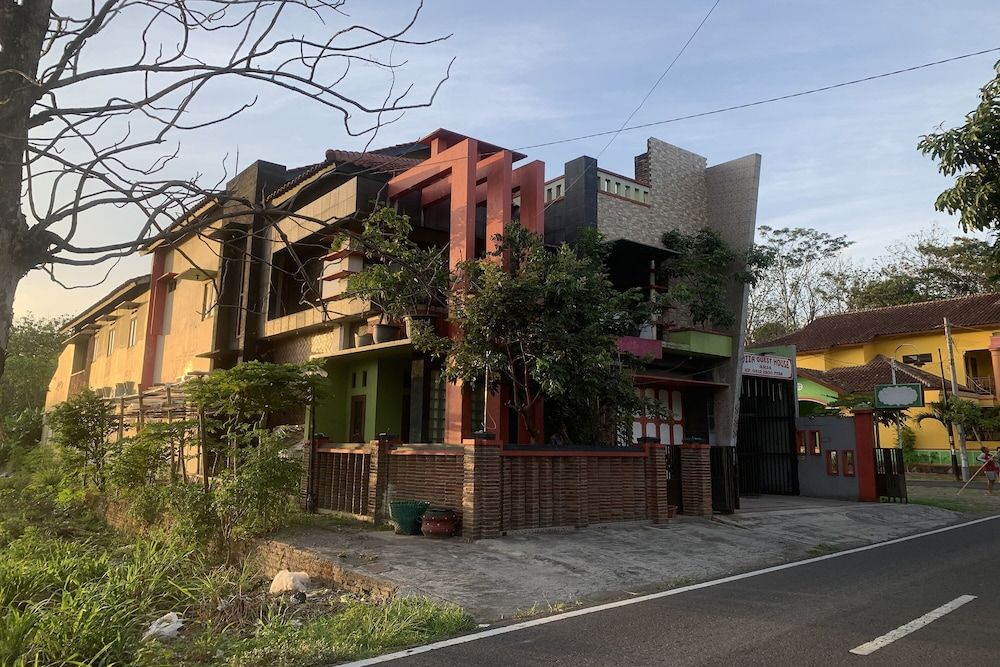 Mozza Guest House -1 estrellas en Klaten