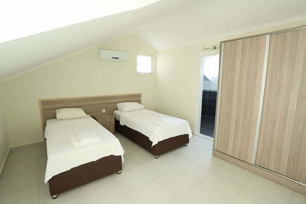 Crystal Villa 3 3