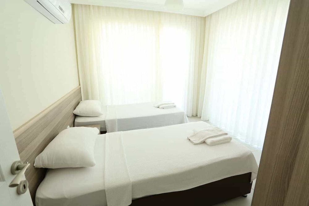 Crystal Villa 3 2