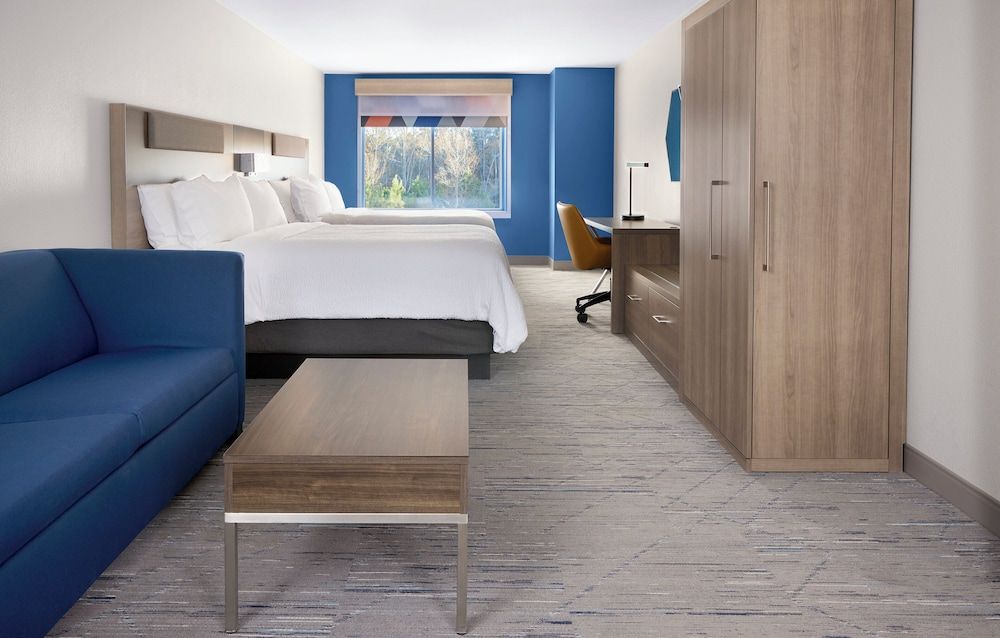 Holiday Inn Express & Suites Bridgeport by IHG 3