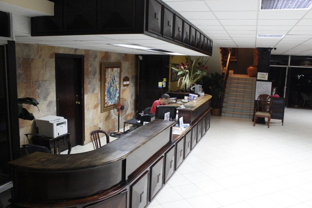 Gran Hotel Paris 2