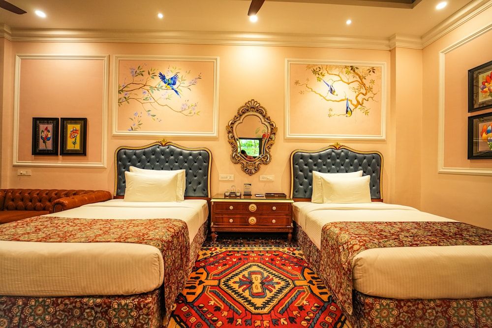Mayfair Oasis Resort & Convention 2