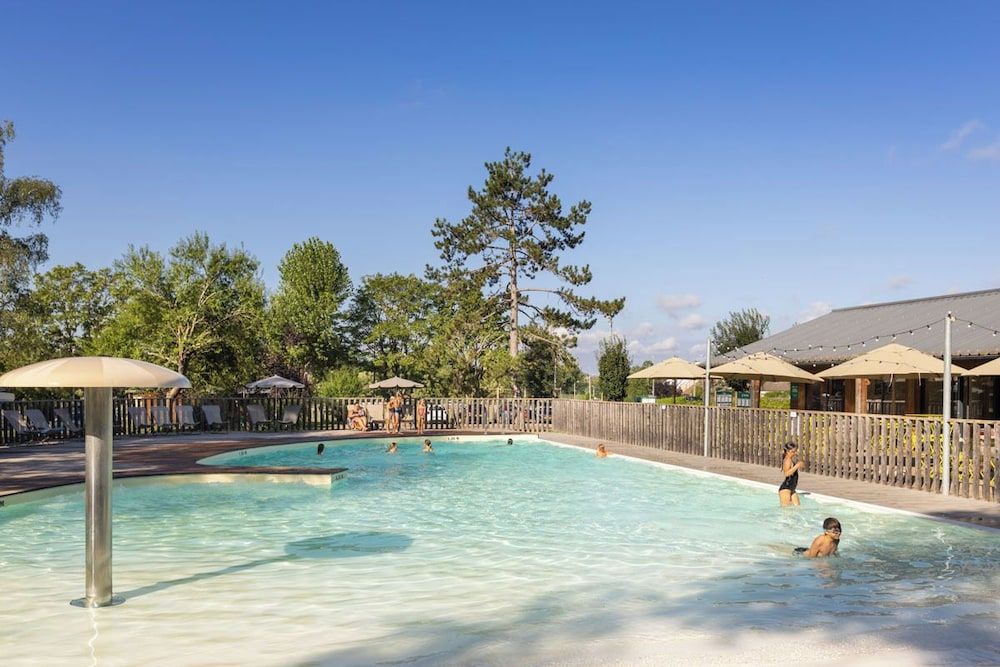 Huttopia Etang de Fouché 4 estrellas en Arnay-le-Duc