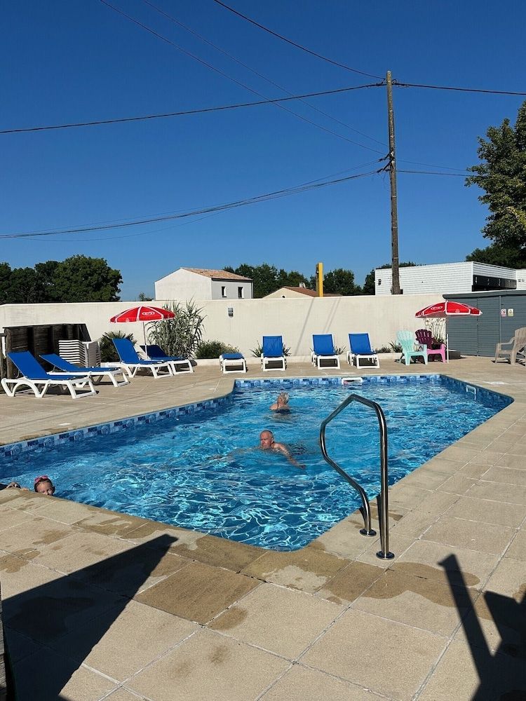 Camping du Petit Pont 3 estrellas en Arvert