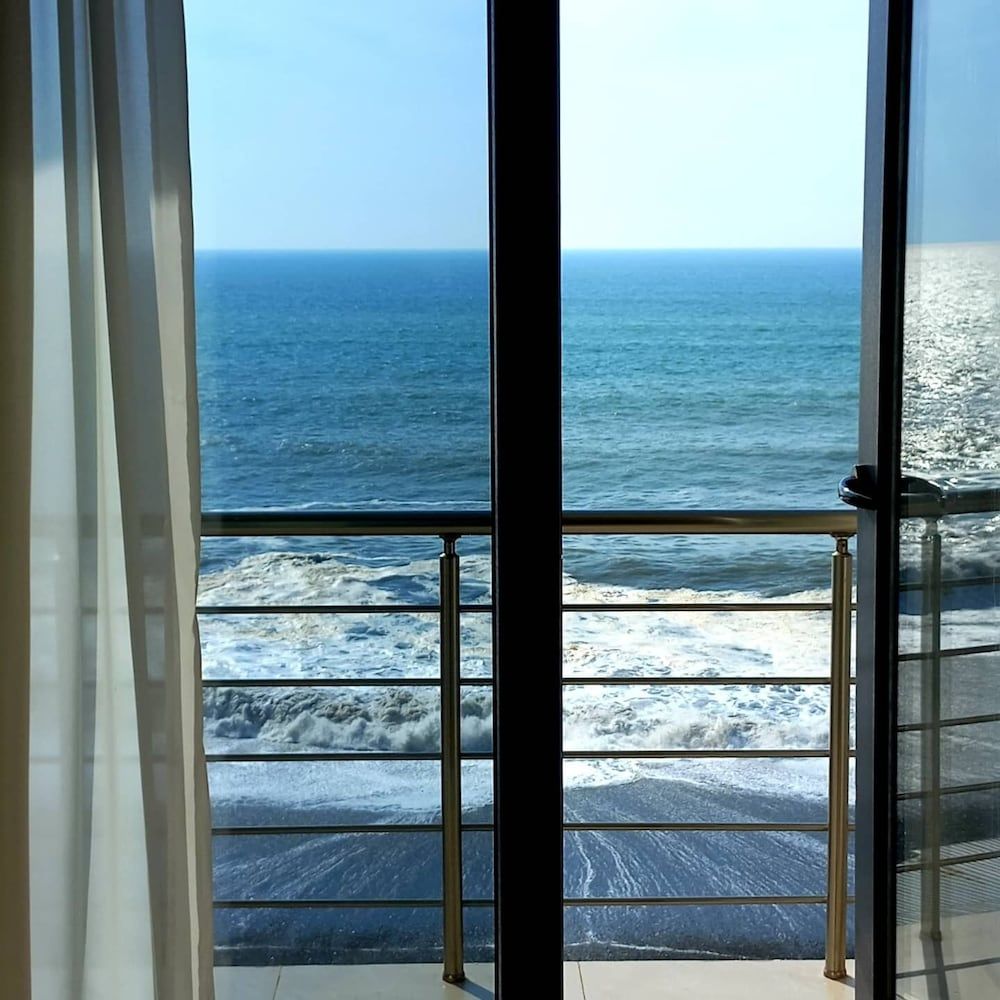 IVERI BEACH -1 estrellas en Kobuleti