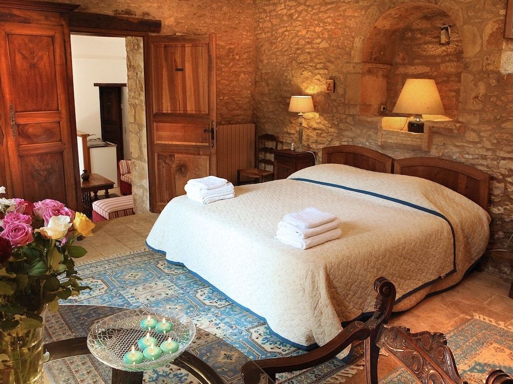 Chambre D'hôtes La Rossillonie 2