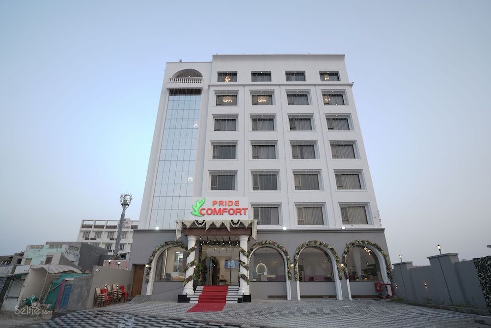 Pride Elite Dwarka 4 estrellas en Dwarka