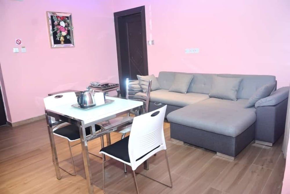 Triple Tee Luxury Hotel 3