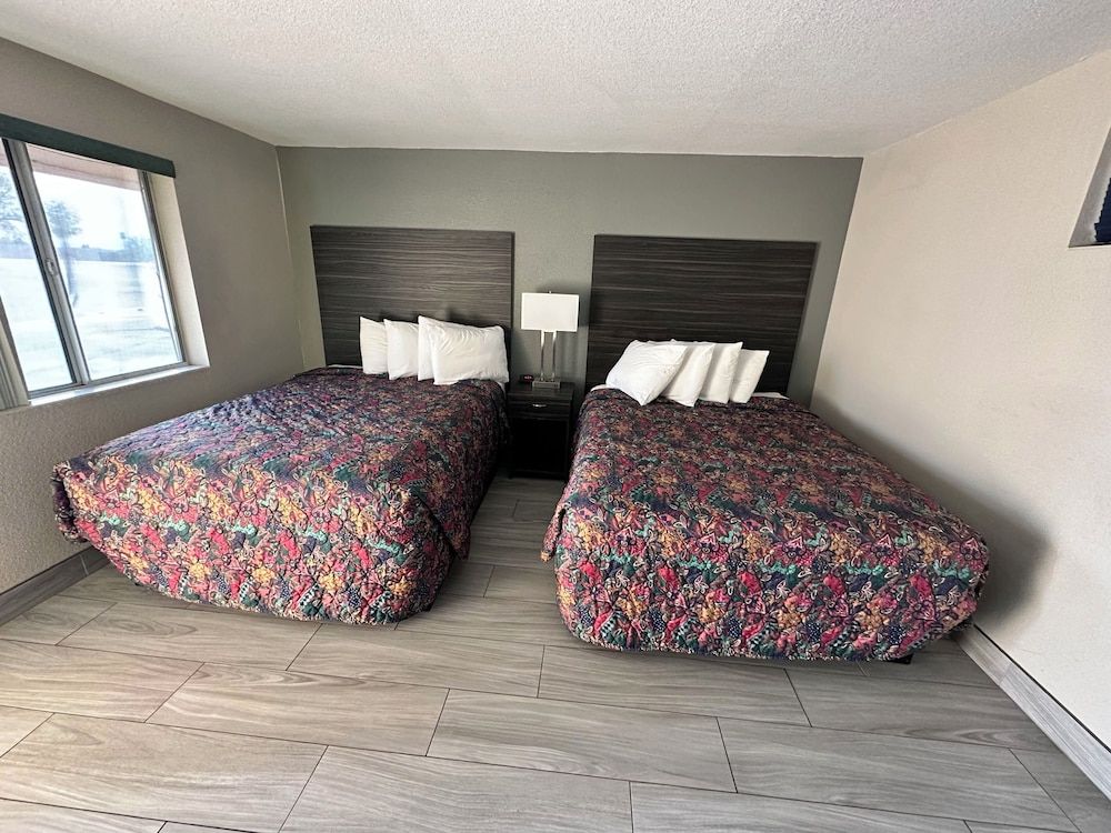 Palms Inn 3