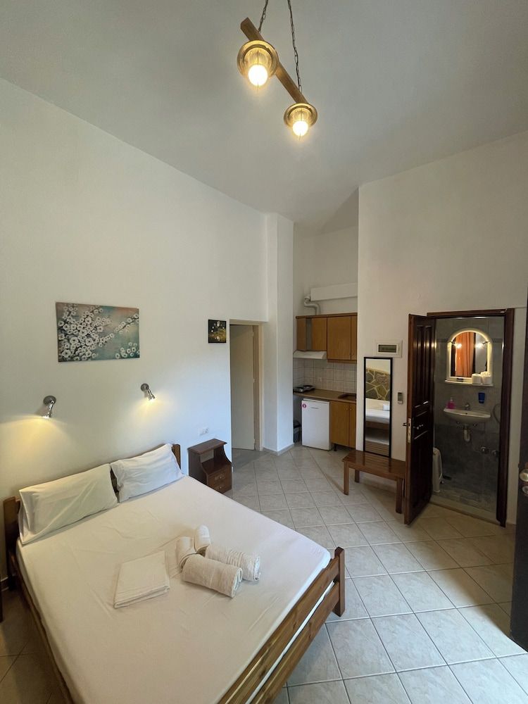 Delfinia Studios 2