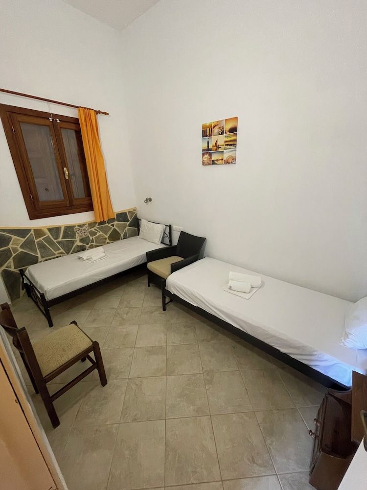 Delfinia Studios 3