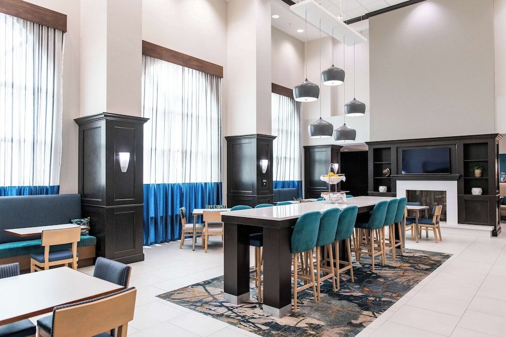 Hampton Inn & Suites Effingham 3