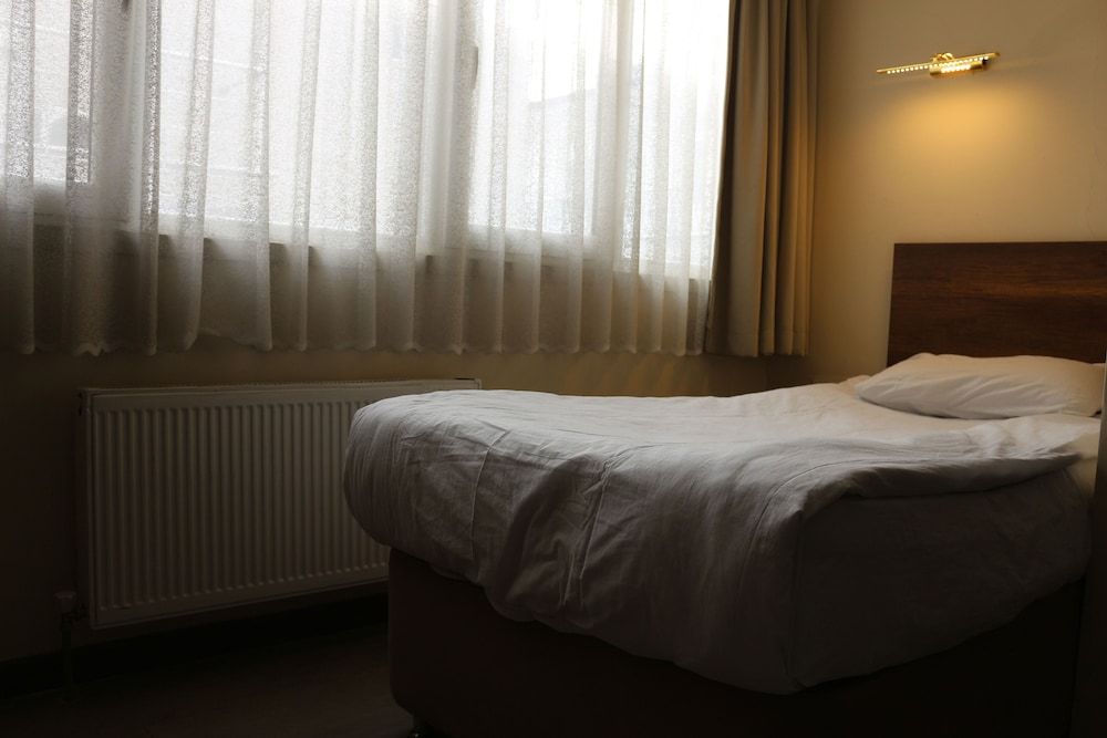 Center Room Hotel 3