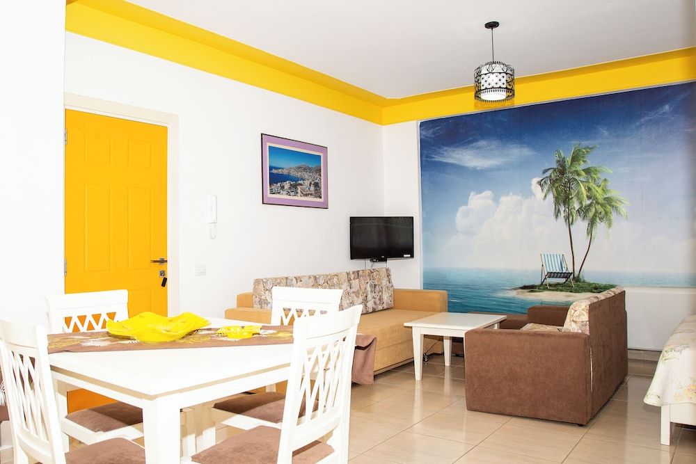 Vila Florika Hotel -1 estrellas en Borsh