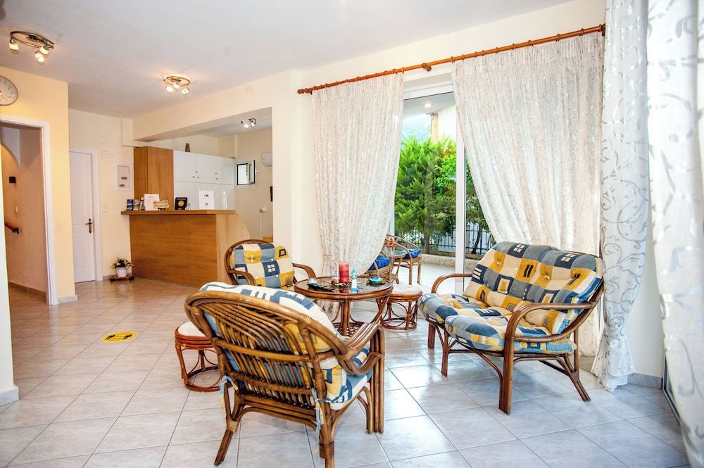 Captain Georgio Apartments 2