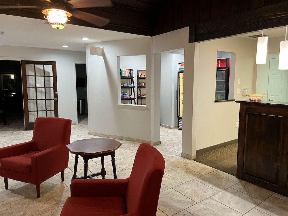 Motel 6 Junction, Texas - Llano River 2