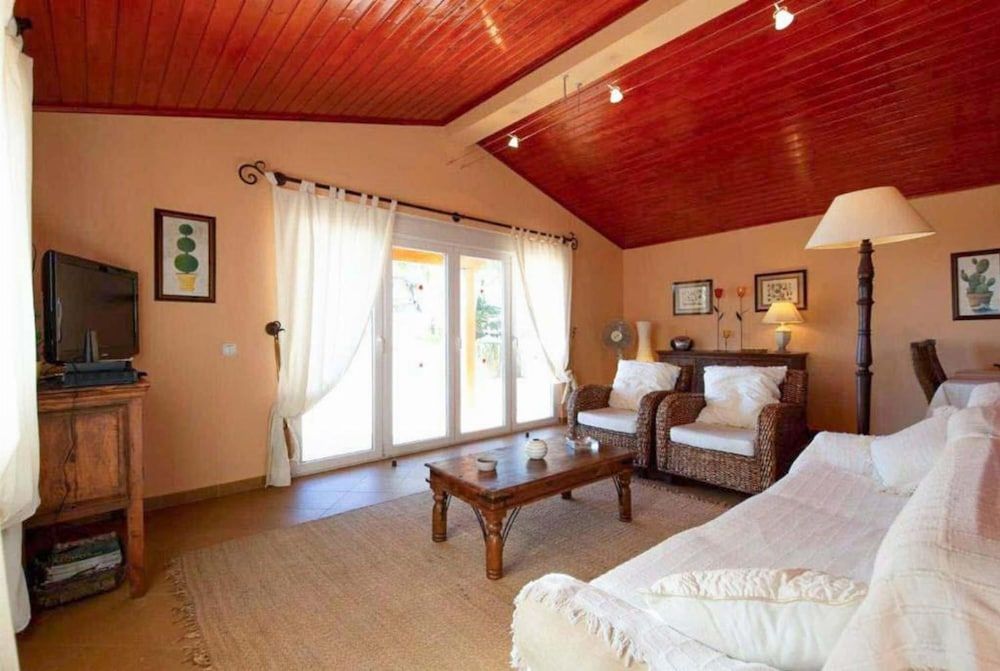 Villa Irene in Mexilhoeira Grande 3