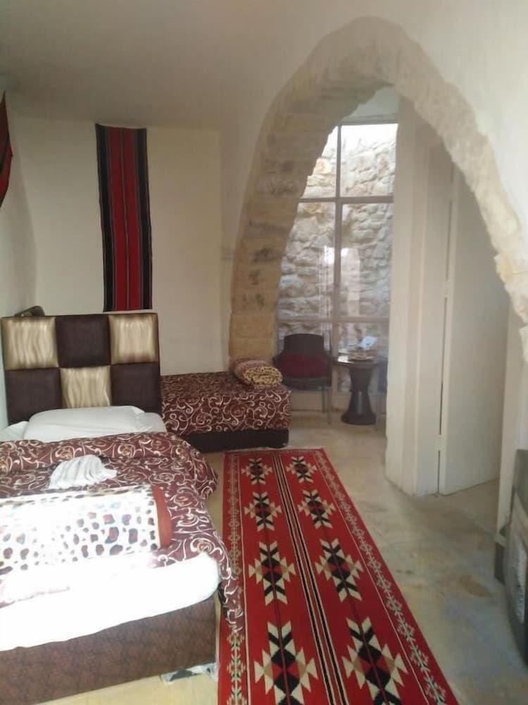 Dana Tower Hotel 3