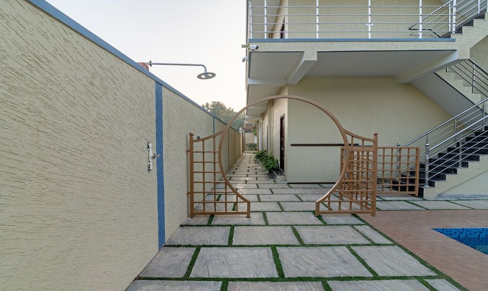 Itsy Hotels Kurinji Stay Inn With Swimming Pool 3