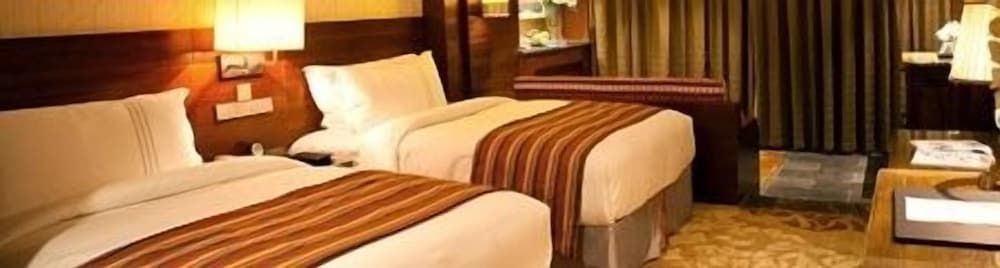 Howard Johnson Tianyuan Resort Jiuzhaigou 2