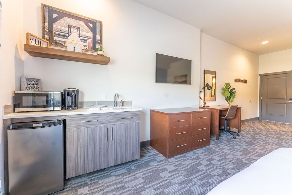 The Lodge Lake Chelan 3