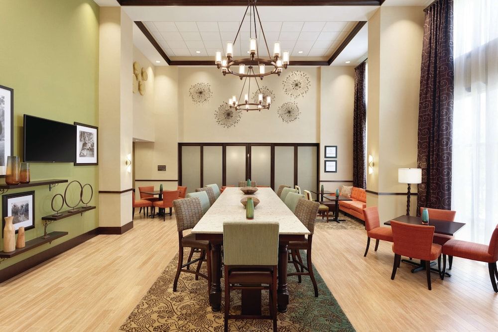Hampton Inn & Suites Philadelphia Montgomeryville 2